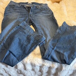 Classic Blue Women's Jeans wranglers